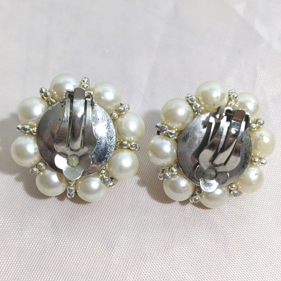 Vintage Gold & Off White Faux Pearl Clip Earrings - Picture 2 of 3